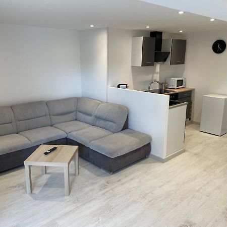 Joli Logement Au Pied Des Alpilles Eyguières Esterno foto